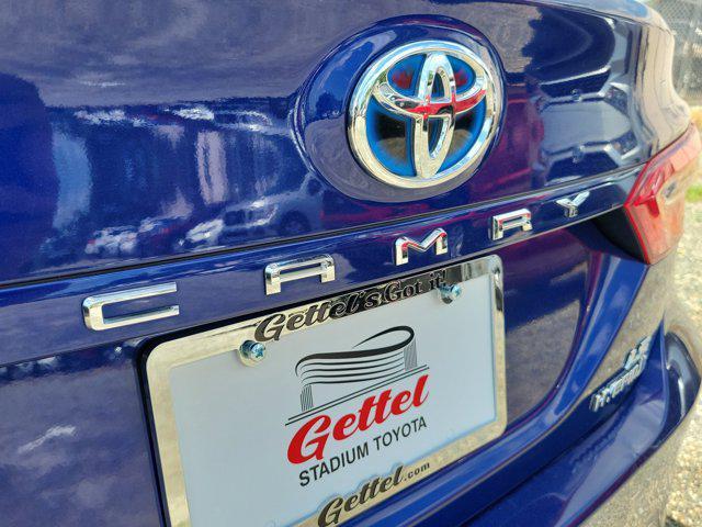used 2018 Toyota Camry Hybrid car, priced at $17,638