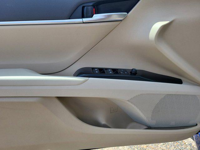 used 2018 Toyota Camry Hybrid car, priced at $17,638