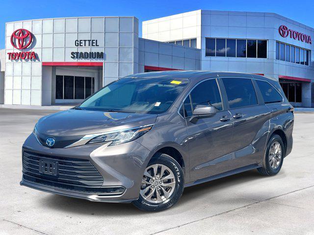 used 2023 Toyota Sienna car, priced at $33,780
