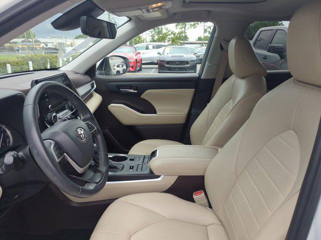 used 2022 Toyota Highlander car, priced at $31,900