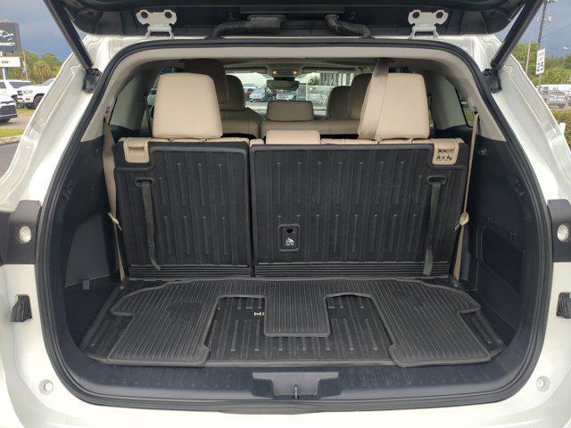 used 2022 Toyota Highlander car, priced at $31,900