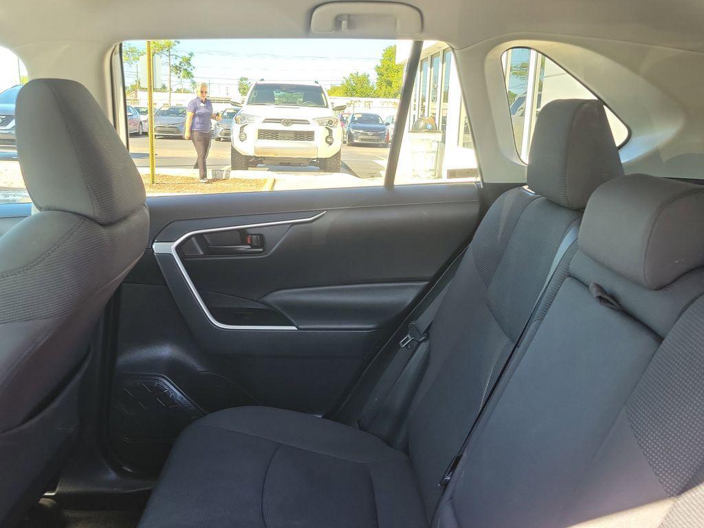 used 2020 Toyota RAV4 car, priced at $16,066