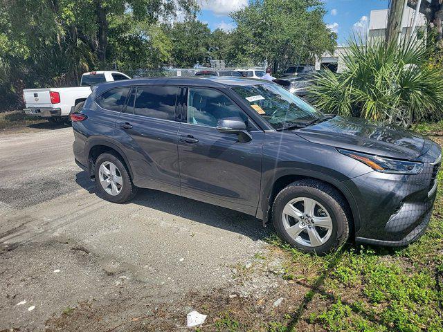 used 2021 Toyota Highlander car, priced at $27,996