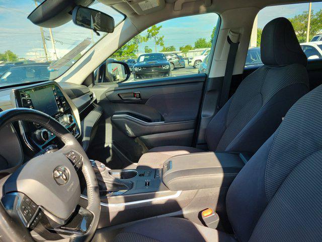 used 2021 Toyota Highlander car, priced at $22,500