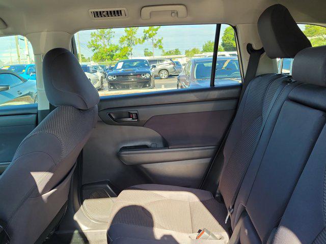 used 2021 Toyota Highlander car, priced at $22,500