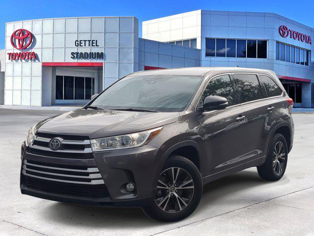 used 2017 Toyota Highlander car, priced at $17,250