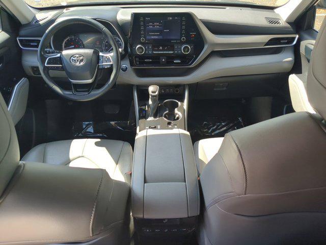 used 2022 Toyota Highlander car, priced at $33,447