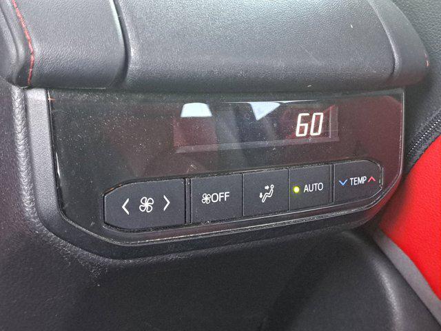used 2021 Toyota Highlander car, priced at $28,999