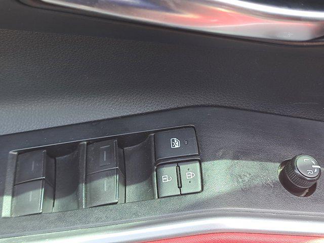 used 2021 Toyota Highlander car, priced at $28,999