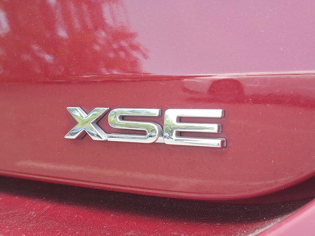 used 2021 Toyota Highlander car, priced at $28,999