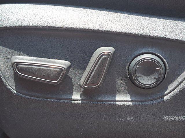 used 2021 Toyota Highlander car, priced at $28,999