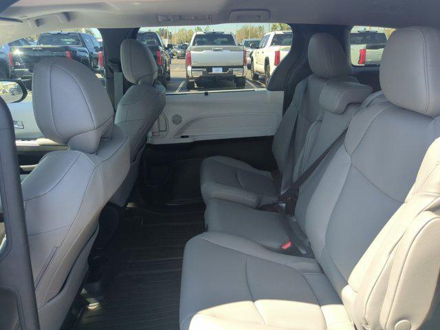new 2025 Toyota Sienna car