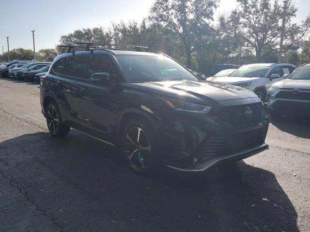 used 2022 Toyota Highlander car, priced at $35,584