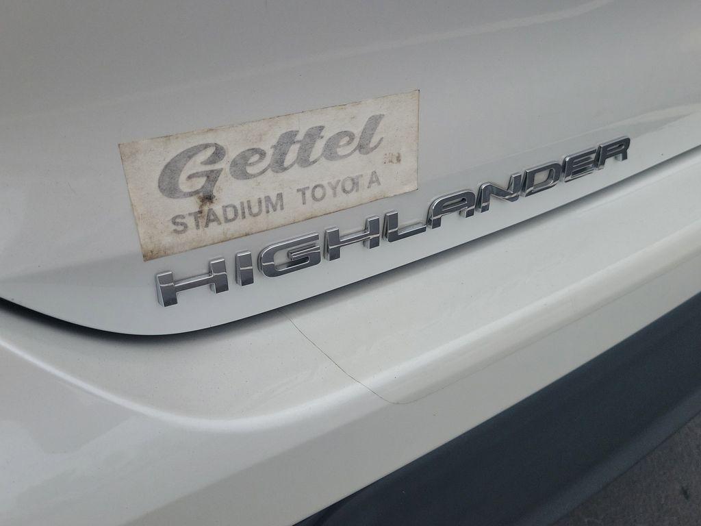 used 2023 Toyota Highlander car, priced at $24,597