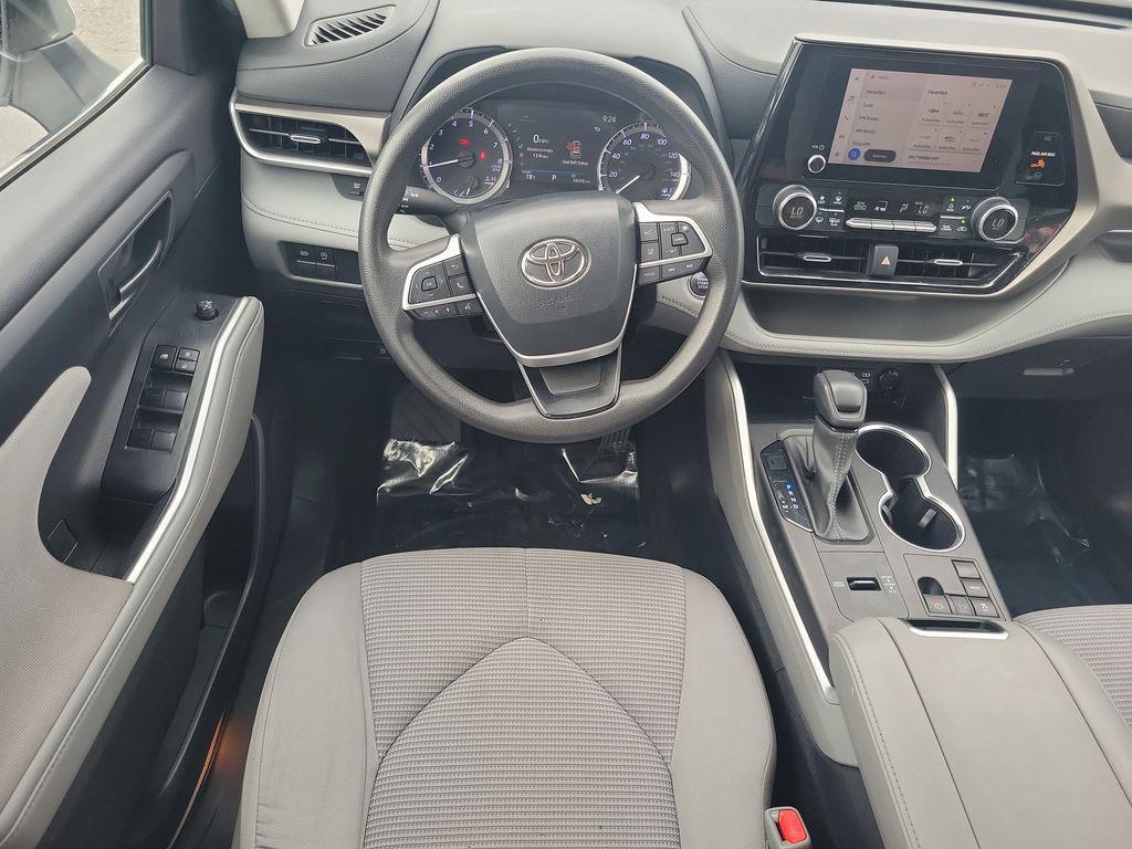 used 2023 Toyota Highlander car, priced at $24,597