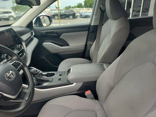 used 2023 Toyota Highlander car, priced at $31,694