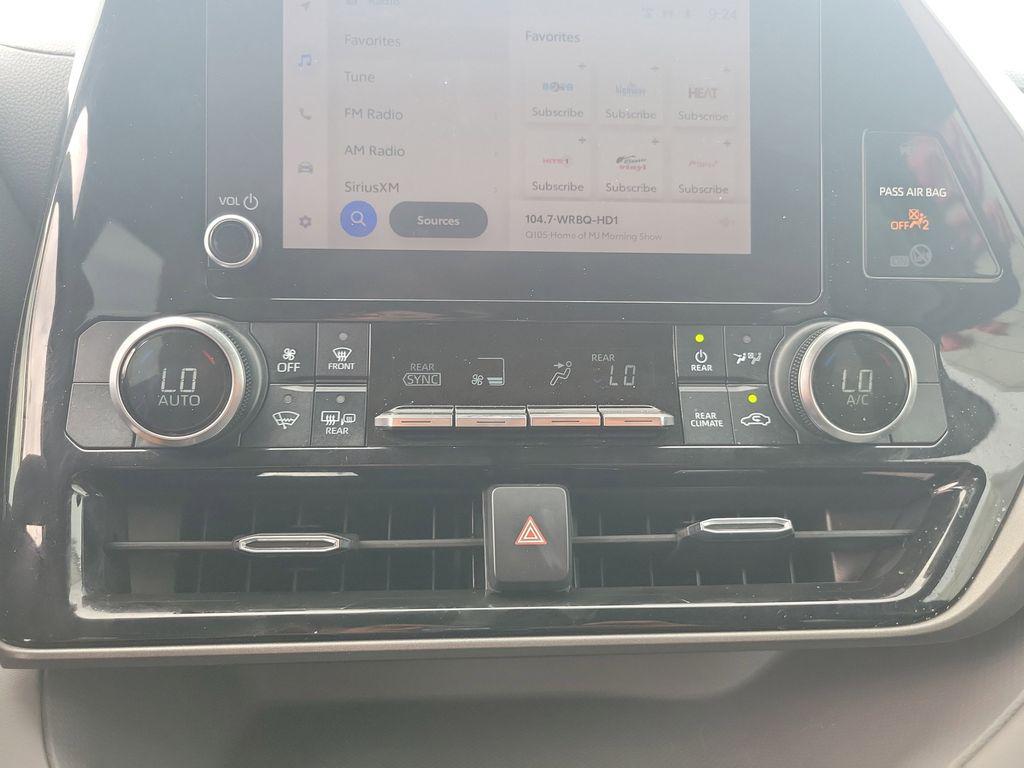 used 2023 Toyota Highlander car, priced at $24,597