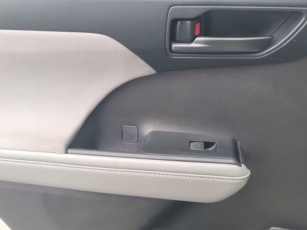 used 2023 Toyota Highlander car, priced at $24,597