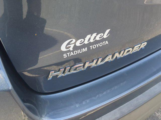 used 2017 Toyota Highlander car, priced at $17,635