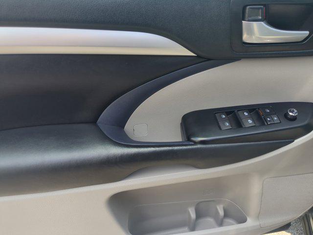 used 2017 Toyota Highlander car, priced at $17,635
