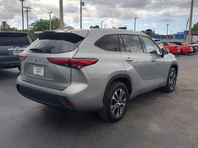 used 2021 Toyota Highlander car, priced at $28,886