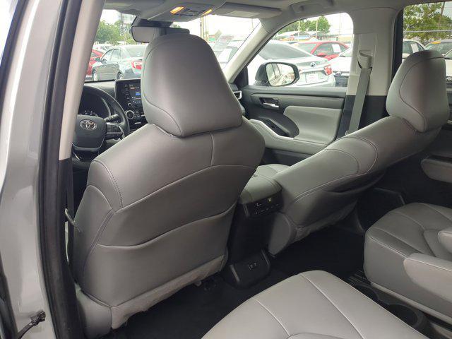 used 2021 Toyota Highlander car, priced at $28,886