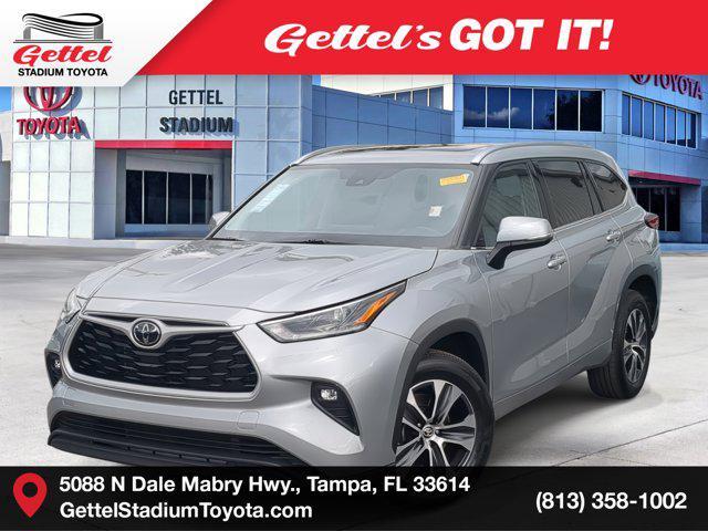 used 2021 Toyota Highlander car, priced at $28,886