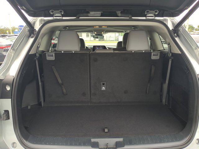 used 2021 Toyota Highlander car, priced at $28,886