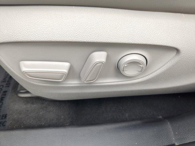 used 2021 Toyota Highlander car, priced at $28,886