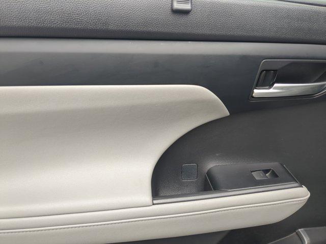 used 2021 Toyota Highlander car, priced at $28,886