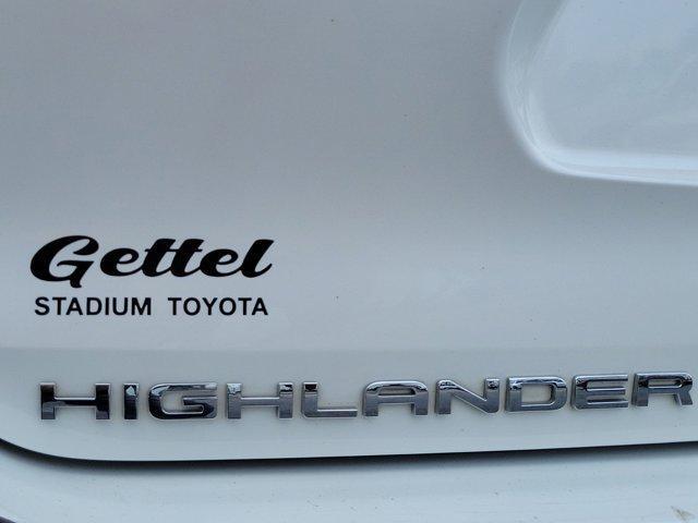 used 2021 Toyota Highlander car, priced at $26,769