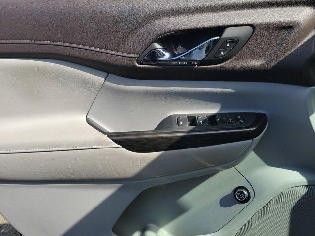 used 2023 GMC Acadia car, priced at $21,995
