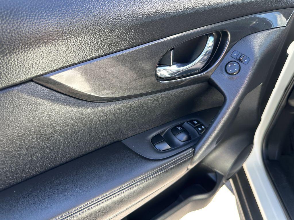 used 2017 Nissan Rogue car, priced at $9,469