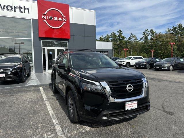 new 2025 Nissan Pathfinder car, priced at $43,880