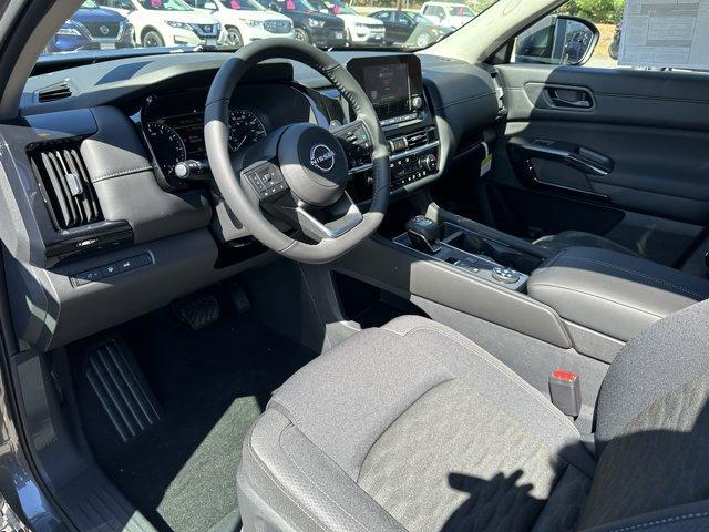 new 2025 Nissan Pathfinder car, priced at $45,970