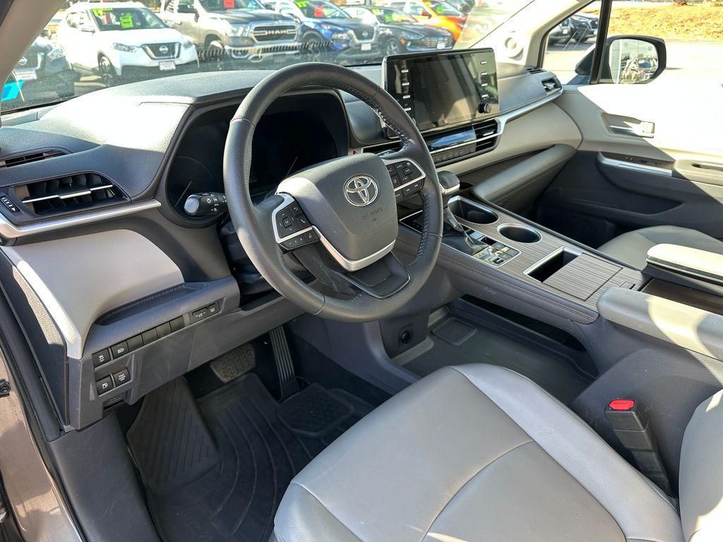 used 2021 Toyota Sienna car, priced at $29,984
