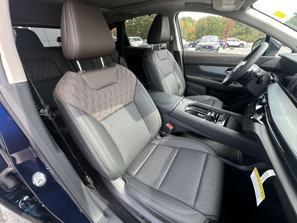 new 2025 Nissan Murano car, priced at $48,951