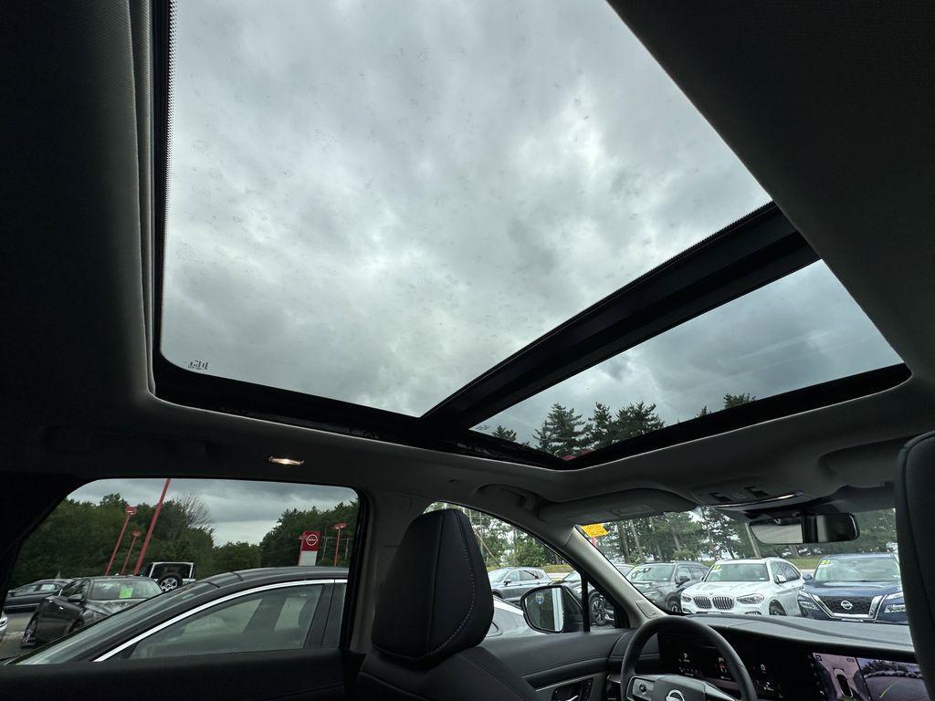 new 2025 Nissan Murano car, priced at $45,742