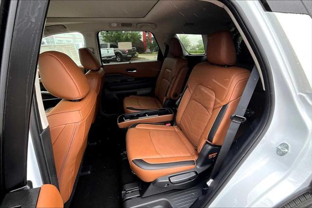new 2025 Nissan Pathfinder car, priced at $51,753