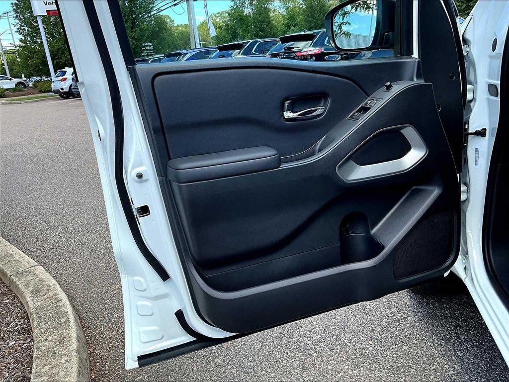 used 2025 Nissan Frontier car, priced at $31,687