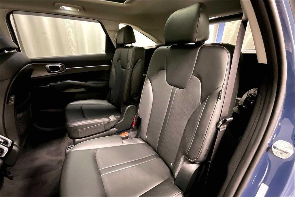 used 2025 Kia Sorento car, priced at $38,998