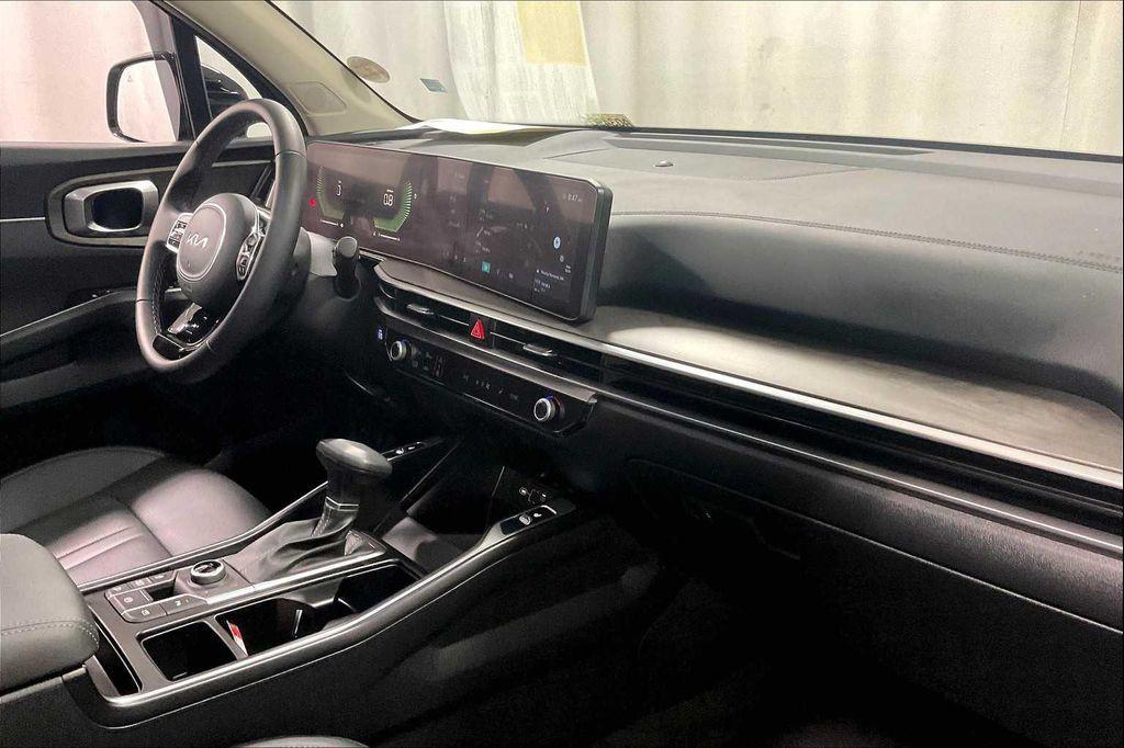 used 2025 Kia Sorento car, priced at $38,998