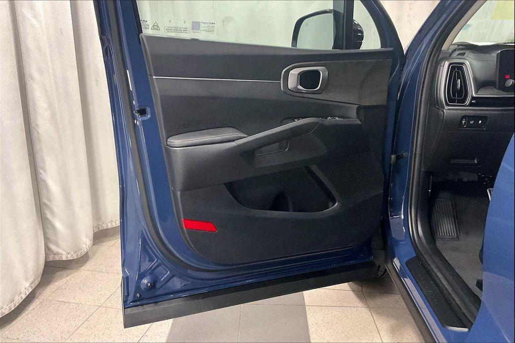 used 2025 Kia Sorento car, priced at $38,998