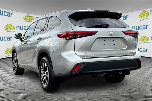 used 2022 Toyota Highlander car, priced at $40,988