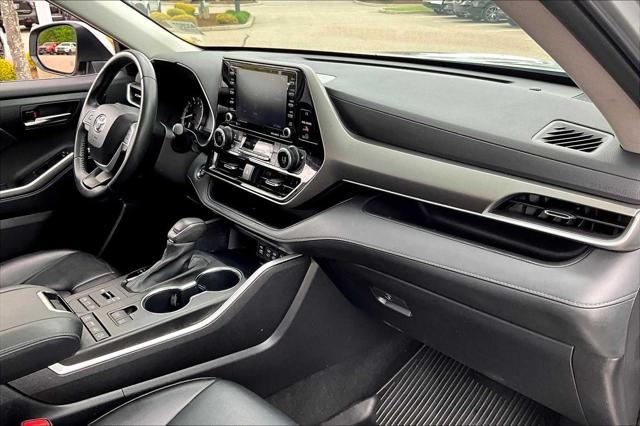 used 2022 Toyota Highlander car, priced at $40,988