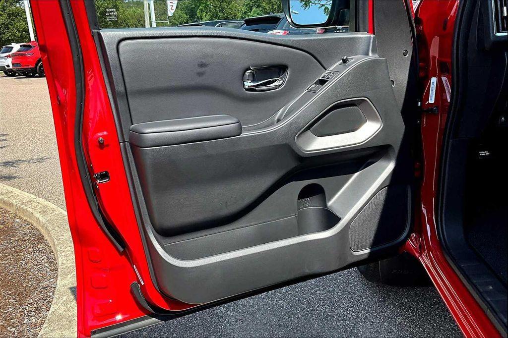 used 2025 Nissan Frontier car, priced at $30,989