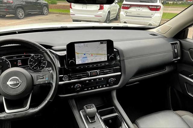 used 2024 Nissan Pathfinder car