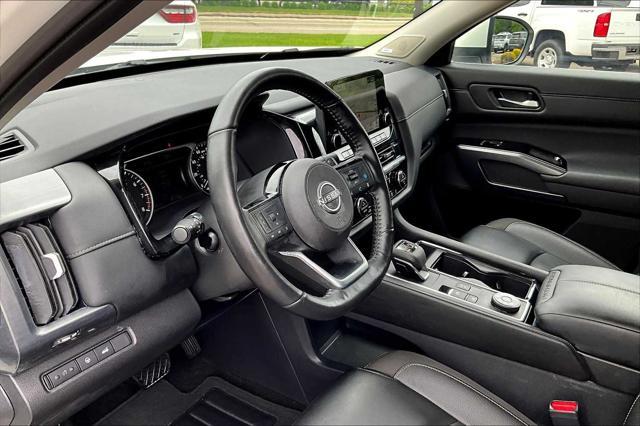 used 2024 Nissan Pathfinder car