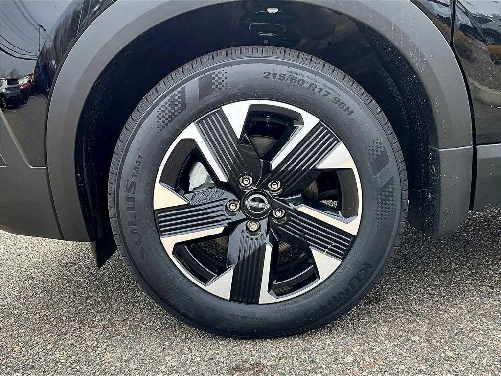 new 2025 Nissan Kicks car, priced at $28,235