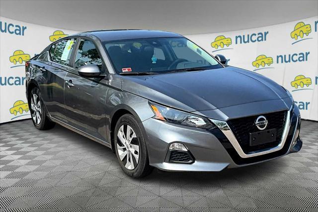 used 2022 Nissan Altima car